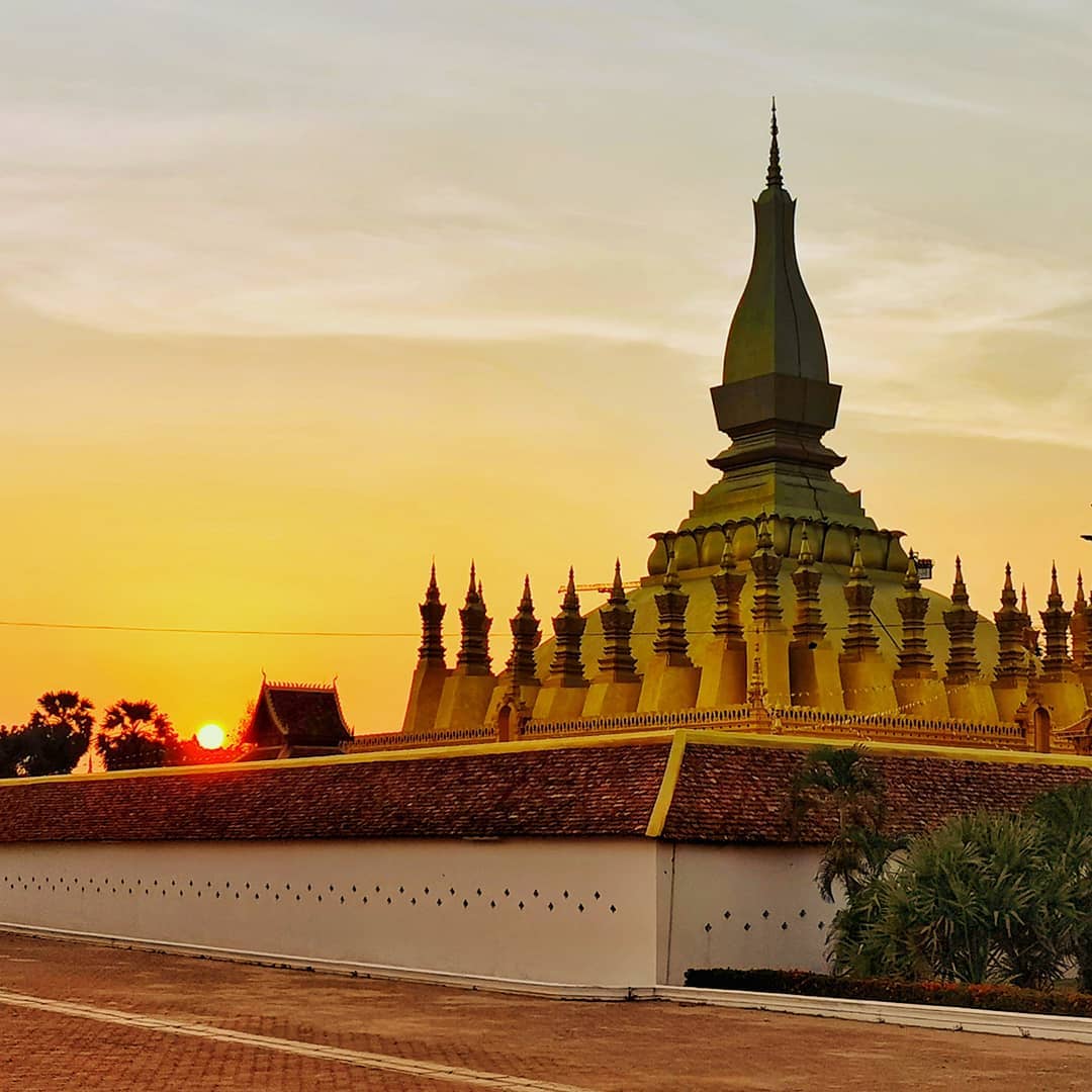 Đi đến Pha That Luang